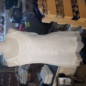 White sleeveless shirt